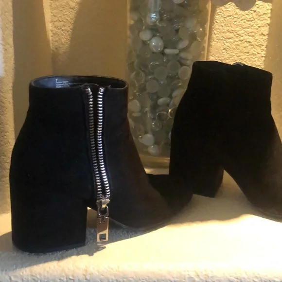 Black Suede Booties. US Size 7 - Picture 3 of 3